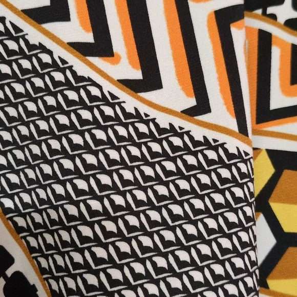 Gracia Gorgeous Black, Gold, and Cream Patterned Maxi Skort Size Small - Picture 6 of 10